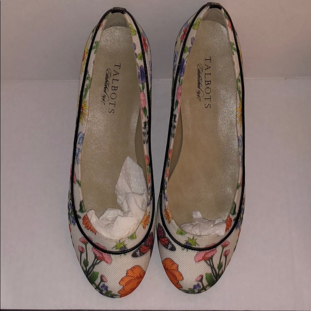NWT Talbots Umbra Floral Flats, Size 7.5